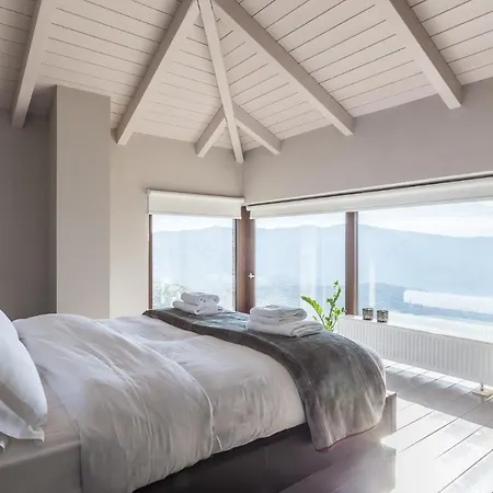 Chalet Ii , Breathtaking Infinity View Villa